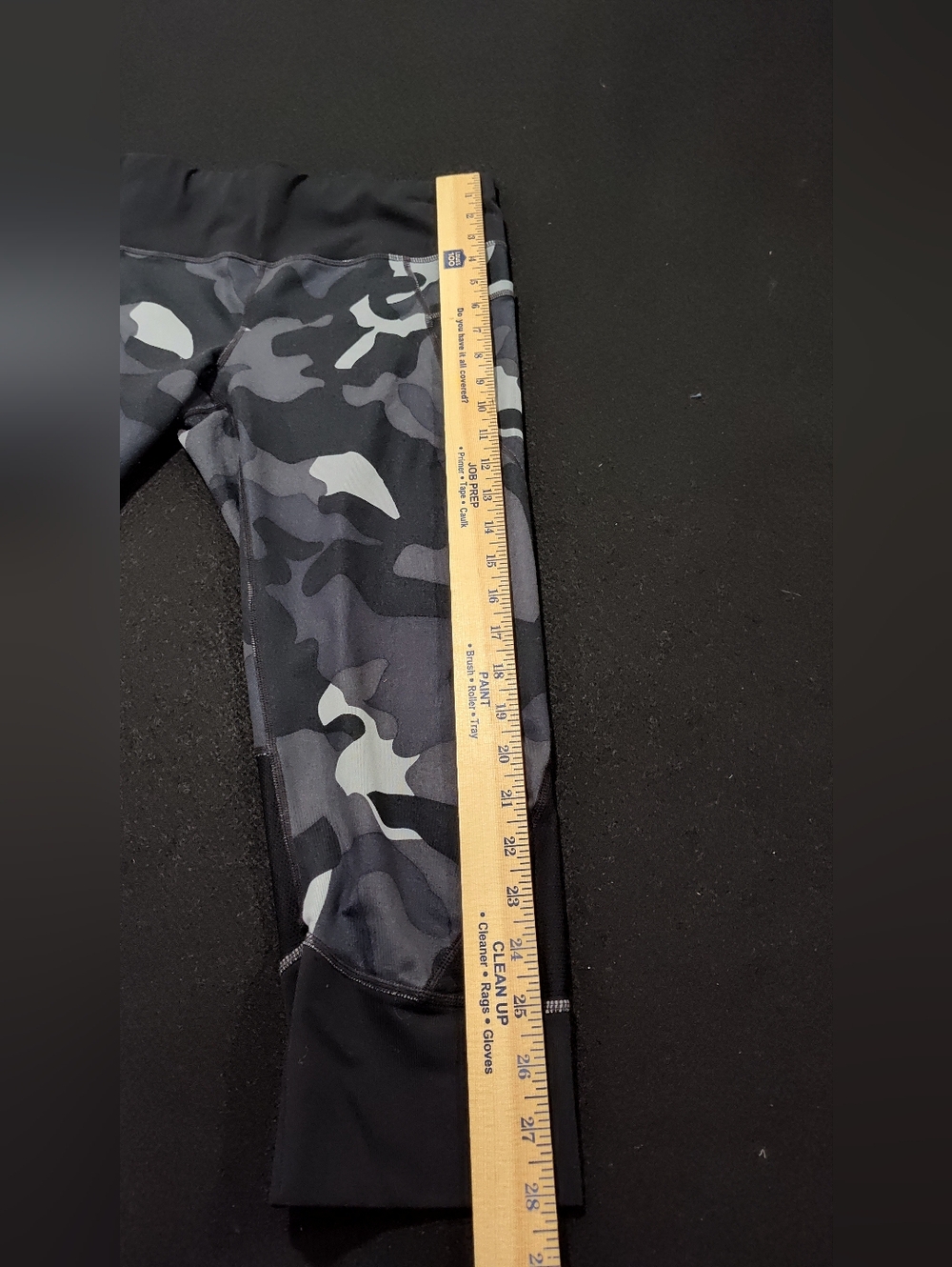Athleta Shadow Camo Relay 2.0 Capri Leggings Womens Size LP Includes Pockets - Picture 11 of 13